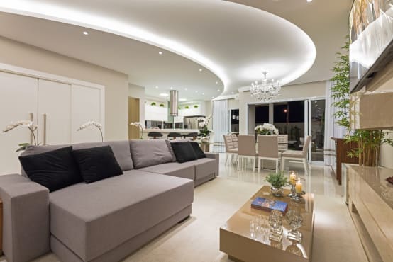 Sanca de Gesso com Pintura Metalizada: Modernidade e Glamour no Teto - ideia