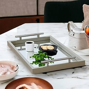 Cantinho do Café Elegante com Bandejas Espelhadas - detalhe