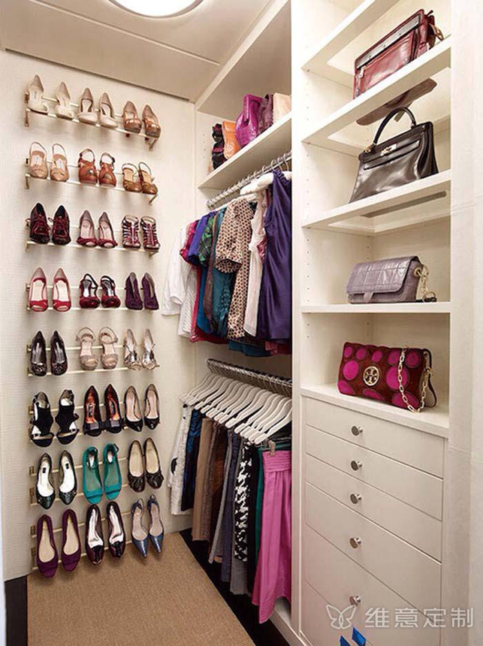Reaproveitamento Fashion: Closet com Caixotes de Feira Customizados - ideia