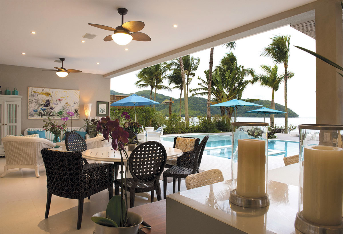 Com Teto Retrátil e Ventilador de Teto: Conforto em todas as estações do ano - inspiração