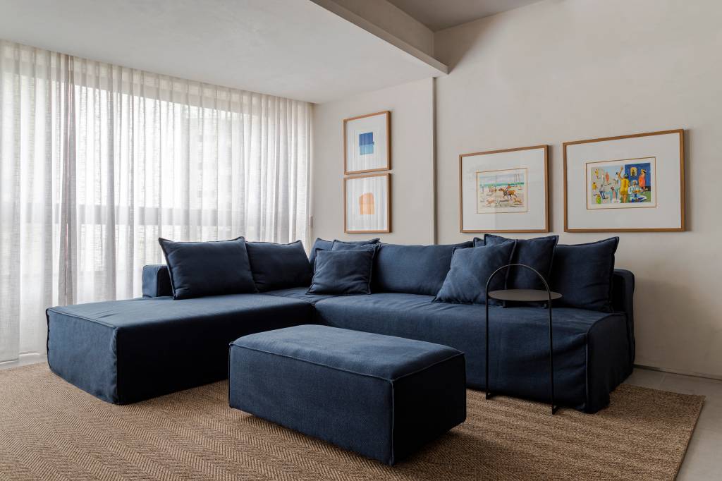 Sofá Azul Serenity: Relaxamento e Calma para o Seu Lar - detalhe