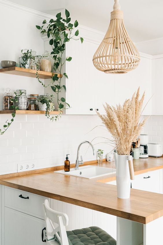 Hygge na Cozinha: Utensílios à Vista e Detalhes em Madeira - ideia