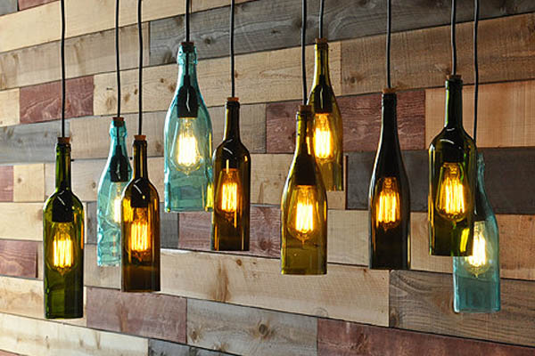 Com Garrafas e Vidros Reaproveitados: Sustentabilidade e Criatividade em Foco - detalhe