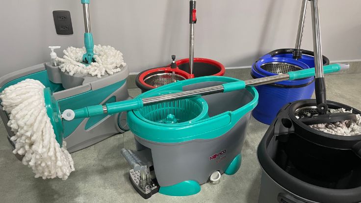 Mop Giratório com Cabo Extensível: Alcance até os cantinhos mais difíceis - detalhe