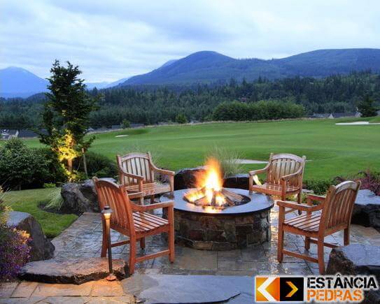 Fogueira de Chão com Pedras Refratárias: Noites Quentes e Aconchegantes ao Ar Livre - ideia