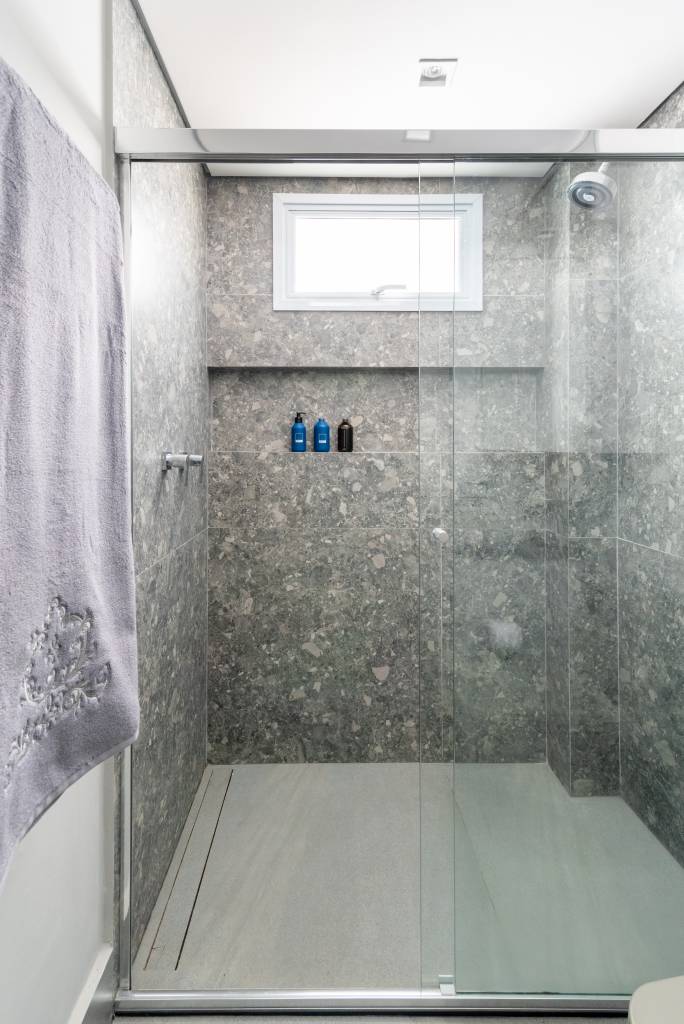 Com Acabamento Microcimento Que Imita Cimento Queimado - detalhe