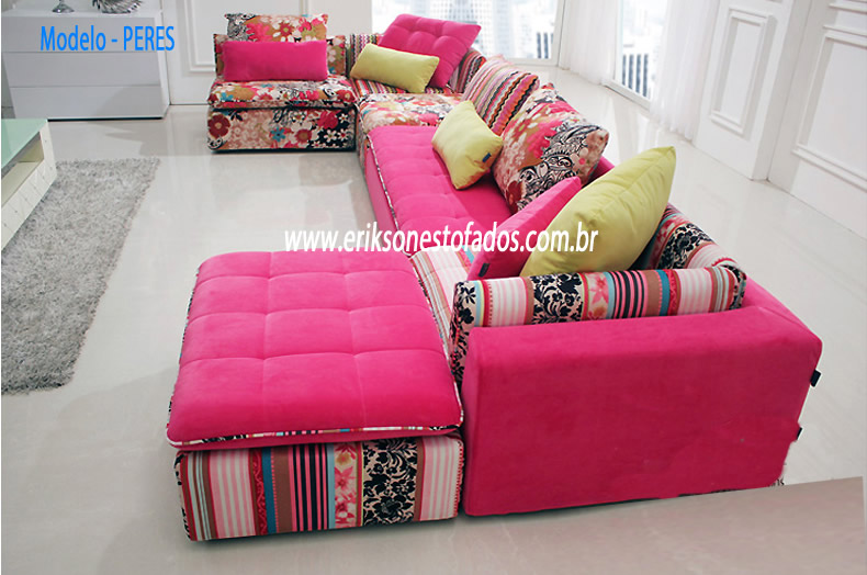 Sofá Multicolorido em Patchwork: Uma Explosão de Cores e Criatividade - detalhe