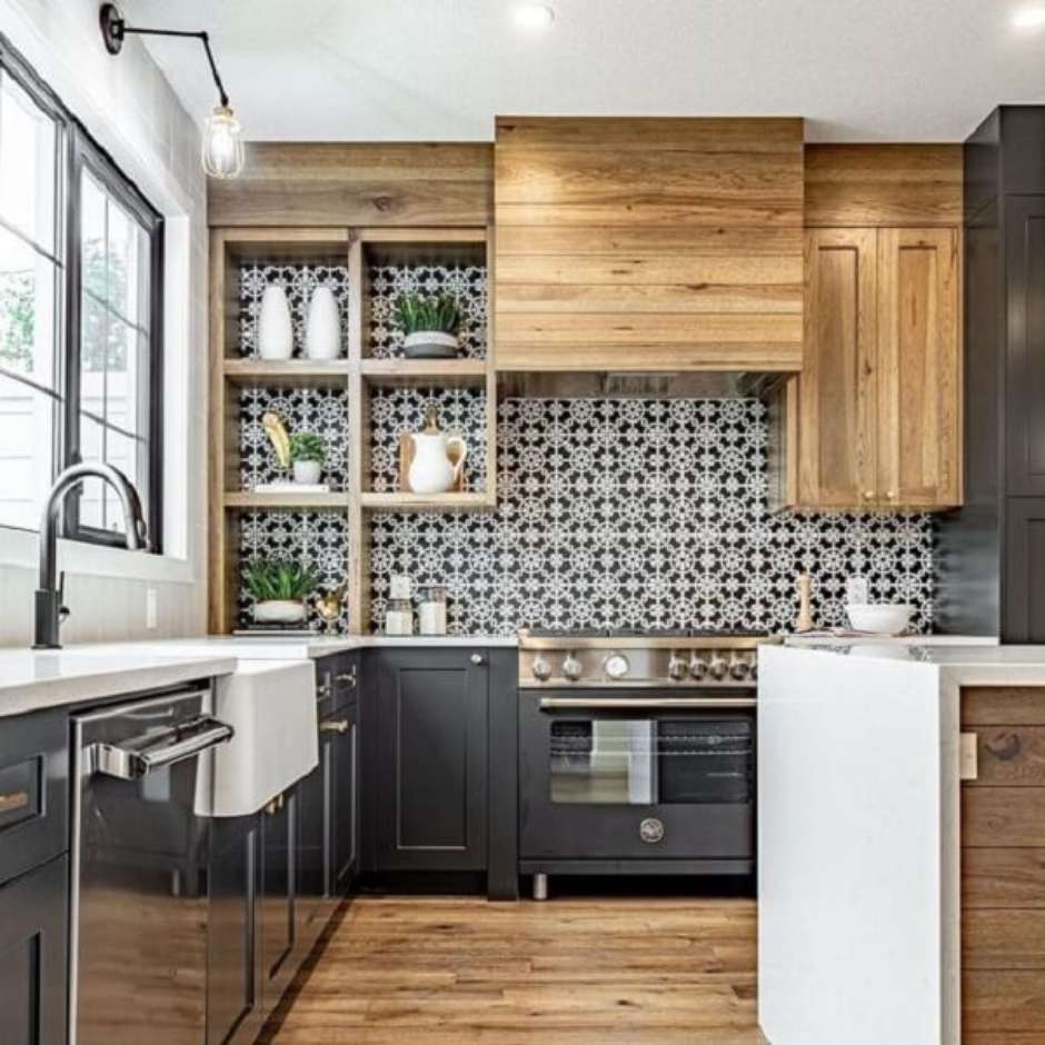 Armários de Cozinha Decorados com Azulejos Adesivos: Solução Prática e Cheia de Estilo - inspiração