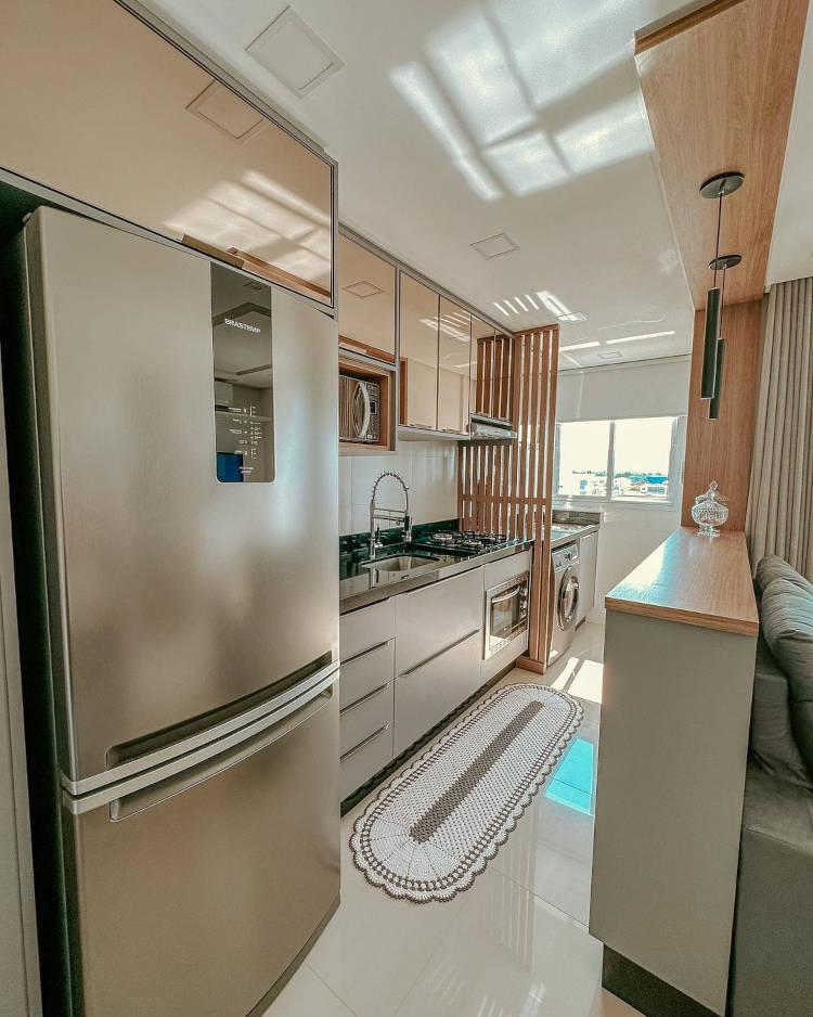 Cozinha Planejada Pequena com Pastilhas: Um Toque Retrô Charmoso - ideia