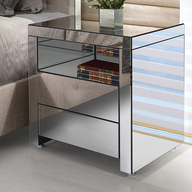 Mesa de Cabeceira Espelhada: Glamour e Amplitude - ideia