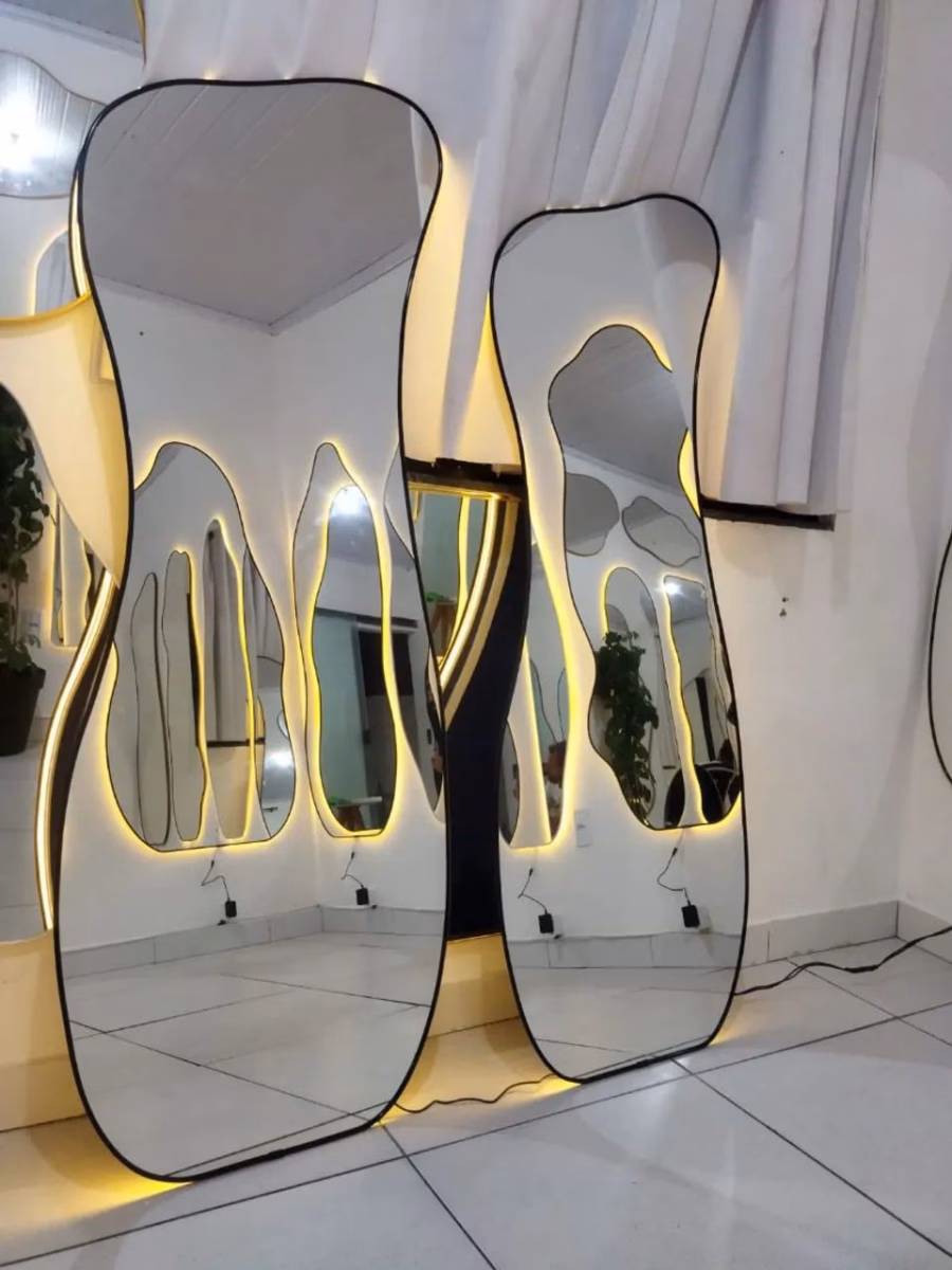 Flutuante com LED: Um Halo de Luz Envolvente - detalhe