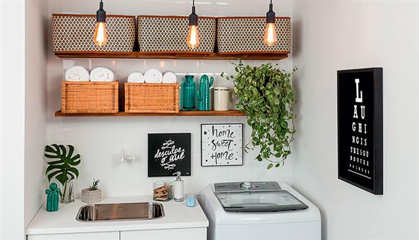 Lavanderia Sustentável: Detalhes em Madeira de Demolição e Produtos Ecológicos - ideia