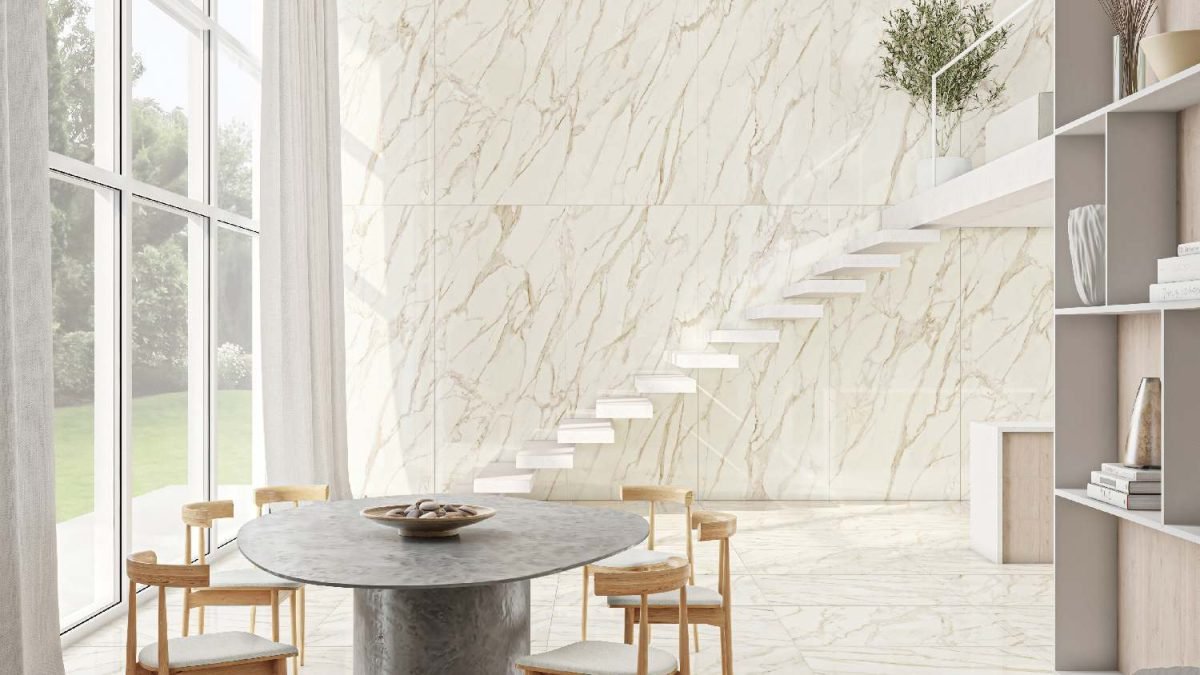 Hall de Entrada Impactante: Mármore Branco e Iluminação Estratégica para Receber com Estilo - detalhe