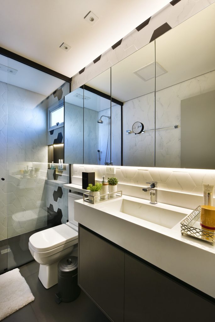 Banheiros Planejados com Bancadas de Mármore: Luxo e Praticidade - ideia