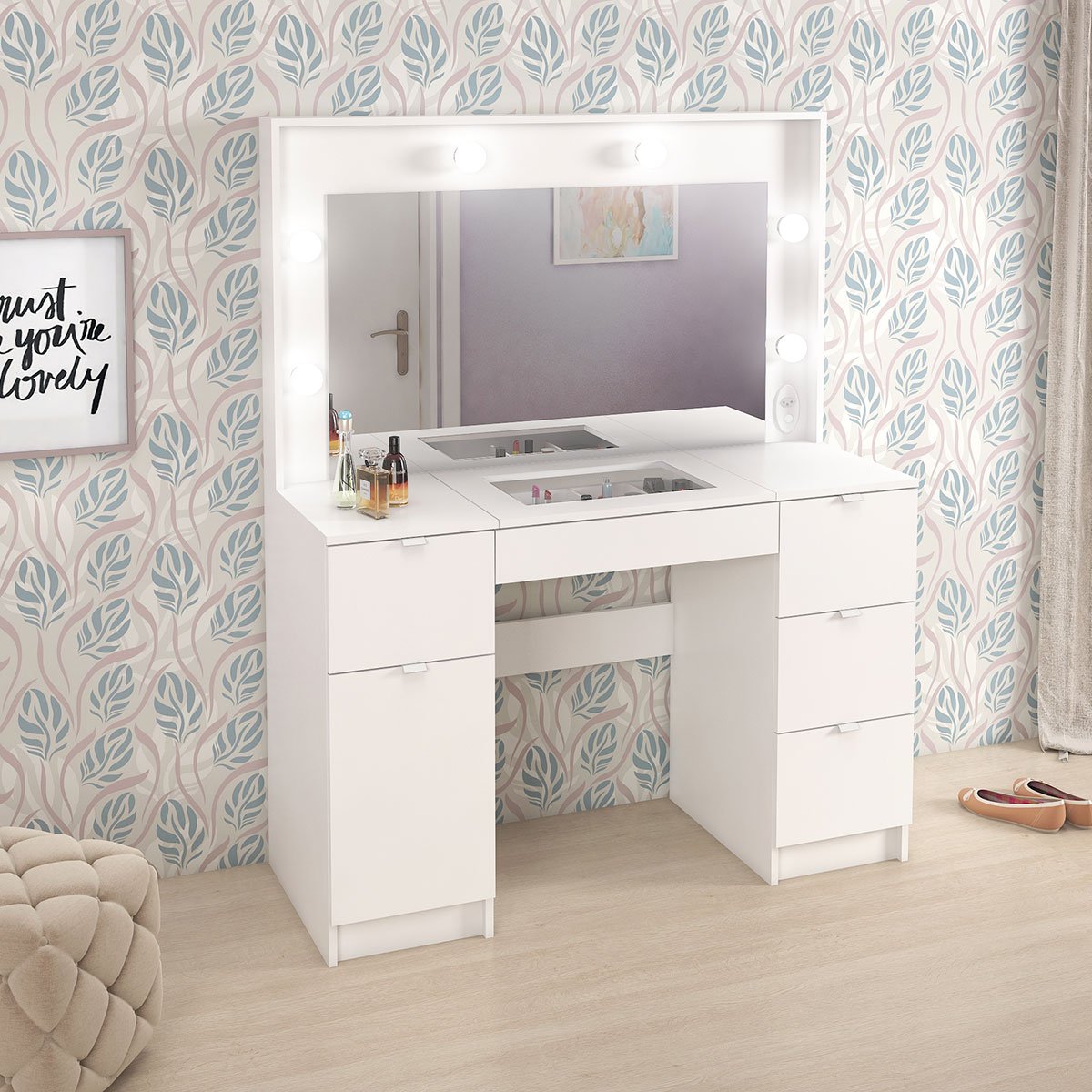 Penteadeira Camarim com Iluminação Embutida no Espelho: Praticidade e Elegância em um Só Lugar - ideia