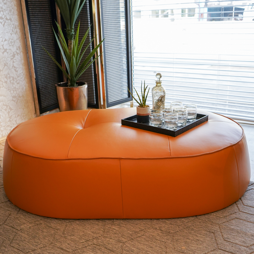 Puff Espelhado Glam: Brilho e Charme Refinados - detalhe