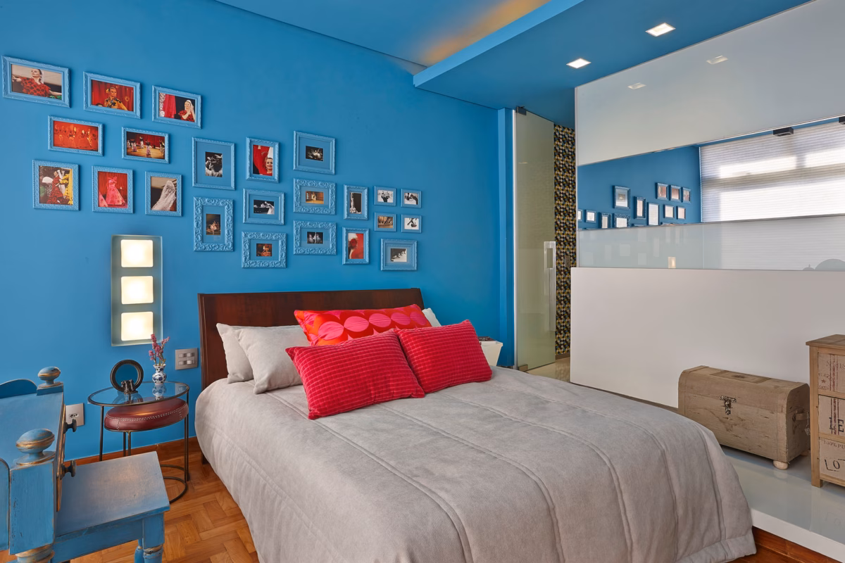 Alegria e Leveza: Quarto Azul com Decoração Lúdica - ideia