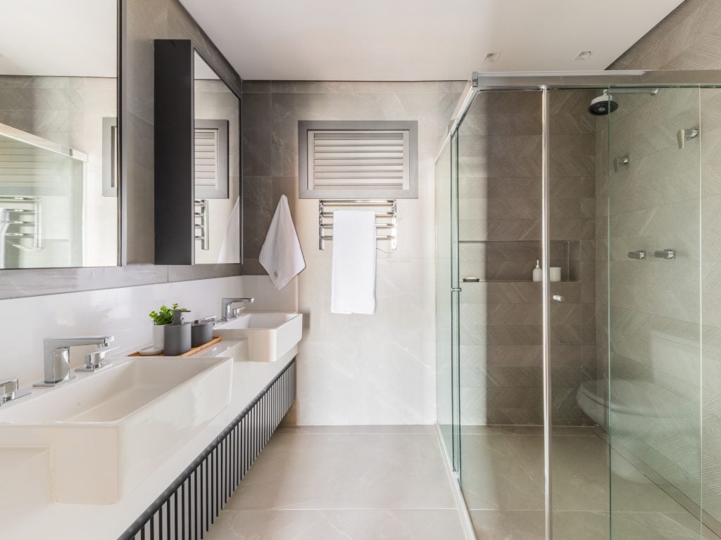 Box Relaxante com Bancos de Apoio Internos - detalhe