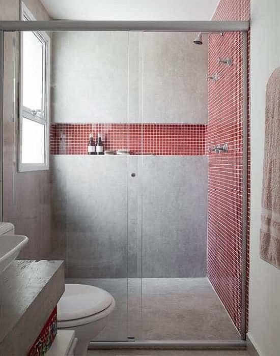 Box com Vidro Colorido: Um Toque de Ousadia - inspiração