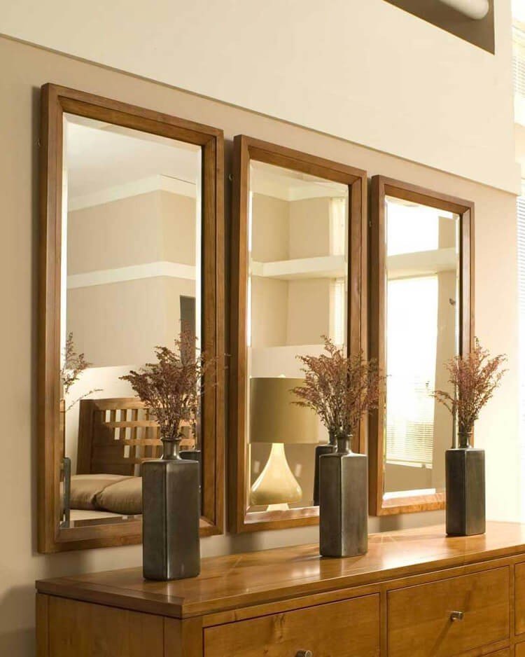 Espelho com Fotos: Uma Galeria de Memórias Refletidas - detalhe