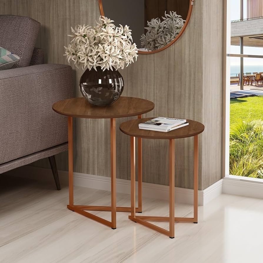 Mesa Lateral Industrial com Tubos de Cobre: Estilo Urbano e Autêntico - ideia