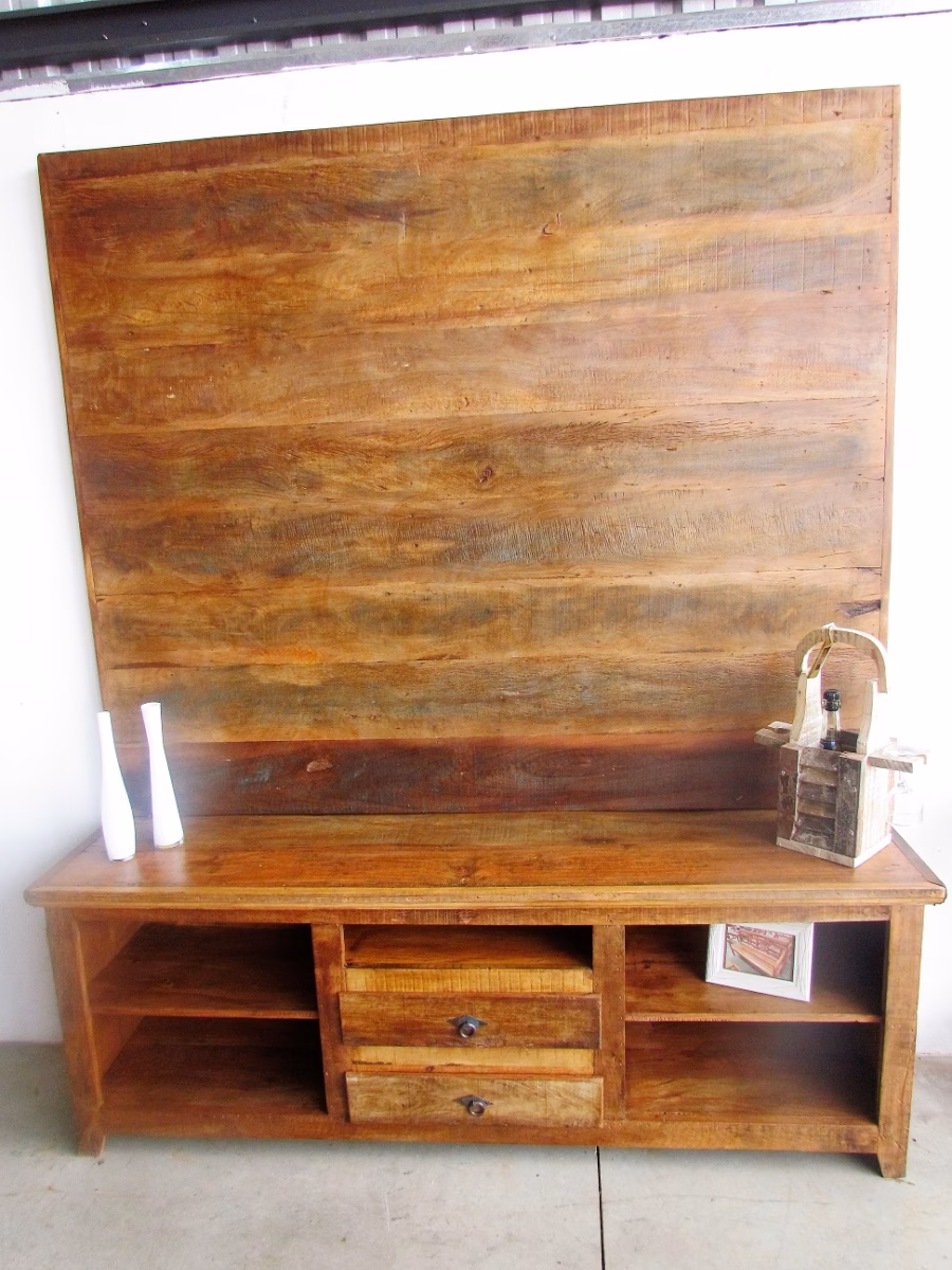 Rack para TV Rústico com Madeira de Demolição: A Beleza do Imperfeito - ideia