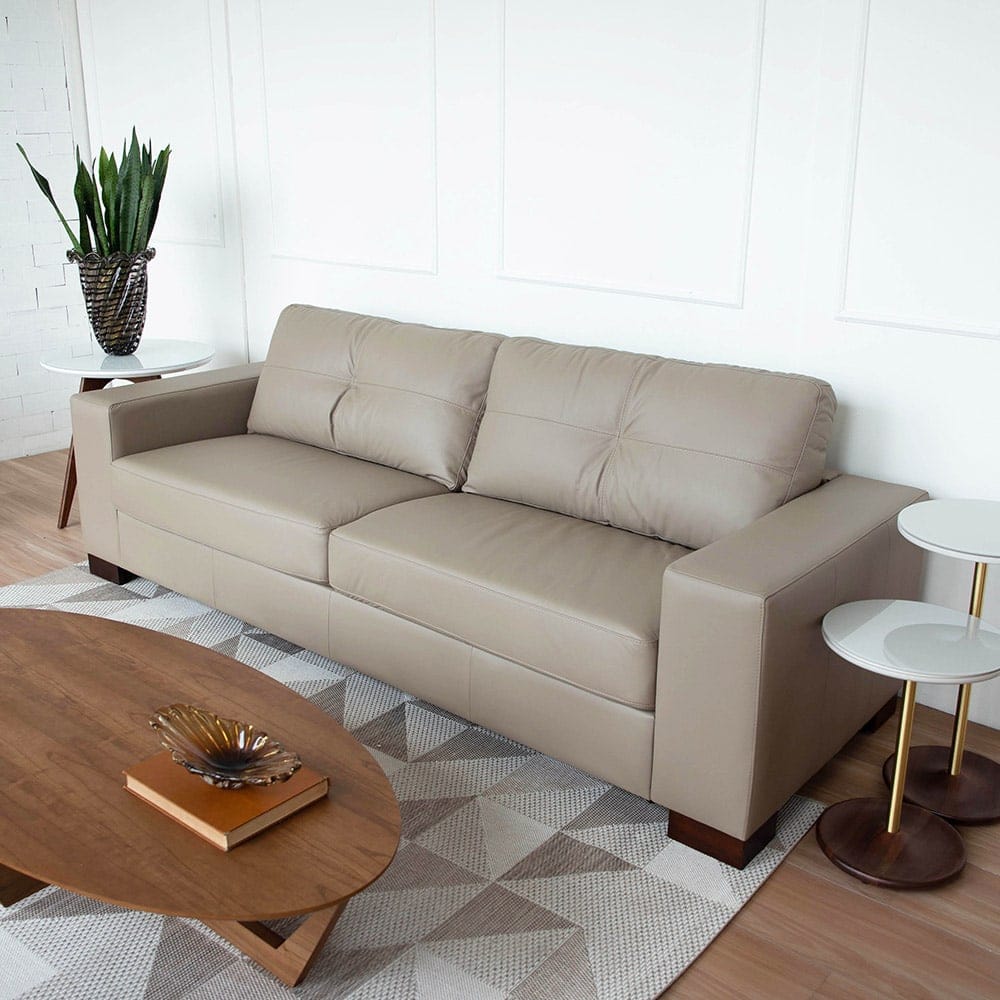 Sofá de Couro com Design Curvo: Uma Peça de Destaque - inspiração