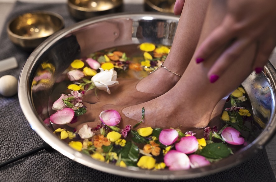 Escalda Pés Relaxante Antimofo: Lavanda e Limão para um Banho Revigorante - ideia