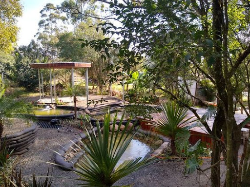 Com Espelho D'água: Reflexos Que Ampliam e Encantam - ideia