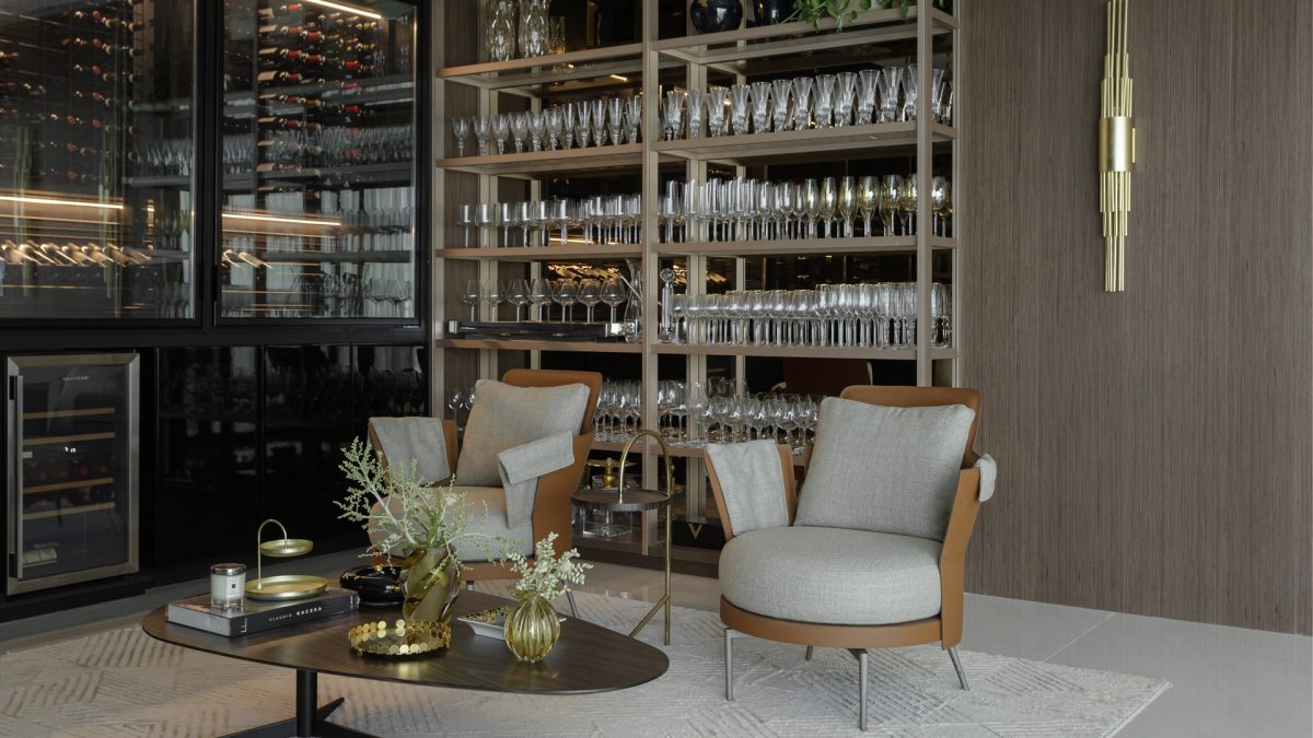 Adega Multifuncional: Integrada à Estante da Sala - ideia