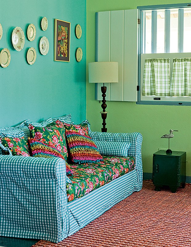 Sofá com Estampa Floral: Um Jardim Dentro de Casa - inspiração