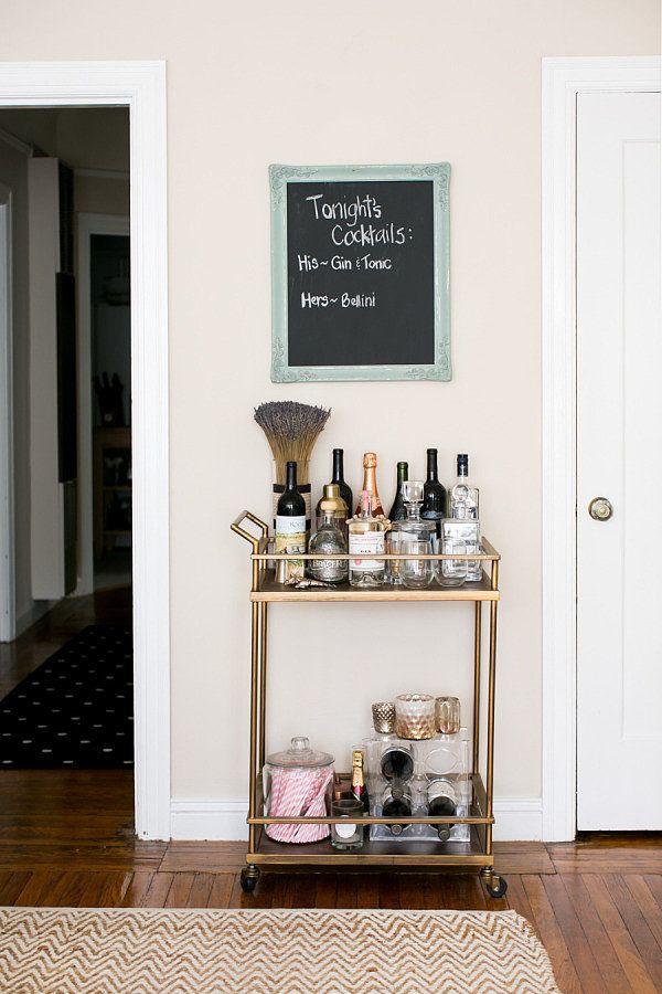 Sofisticação Urbana: Bar com Ladrilhos Hidráulicos e Design Moderno - detalhe