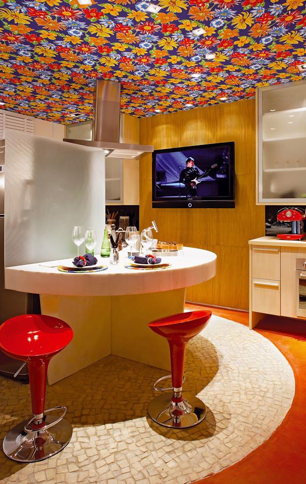 Decoração com Tecido Chita: Cores Vibrantes e Alegria Brasileira - inspiração