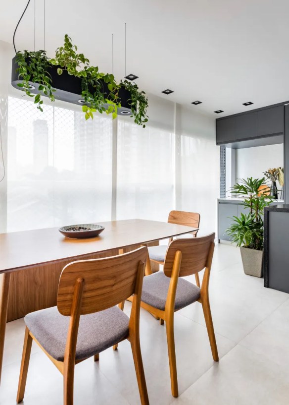 Natureza em Casa: Luminárias com Detalhes em Madeira e Plantas - inspiração