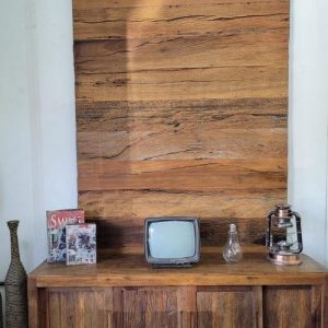 Painel de TV de Demolição: Sustentabilidade com Personalidade - detalhe