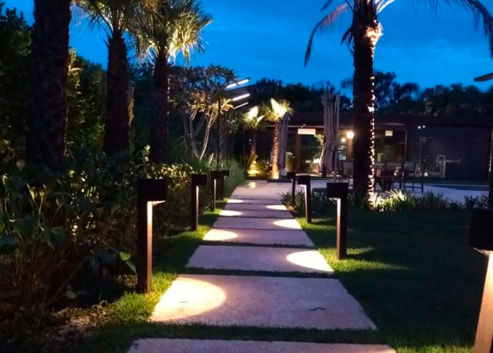 Iluminação Estratégica: realçando a beleza noturna - ideia