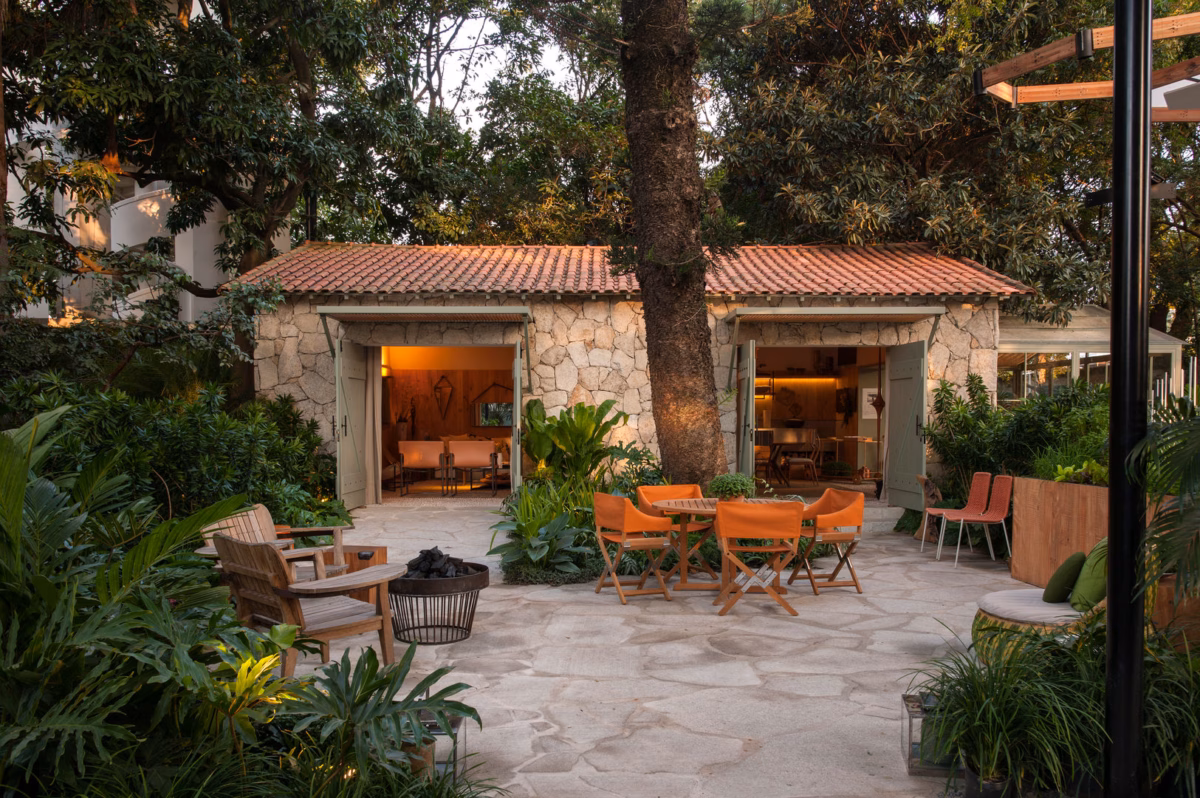 Estilo Rústico Aconchegante: Integração com a Natureza, Priorizando Materiais Brutos - inspiração