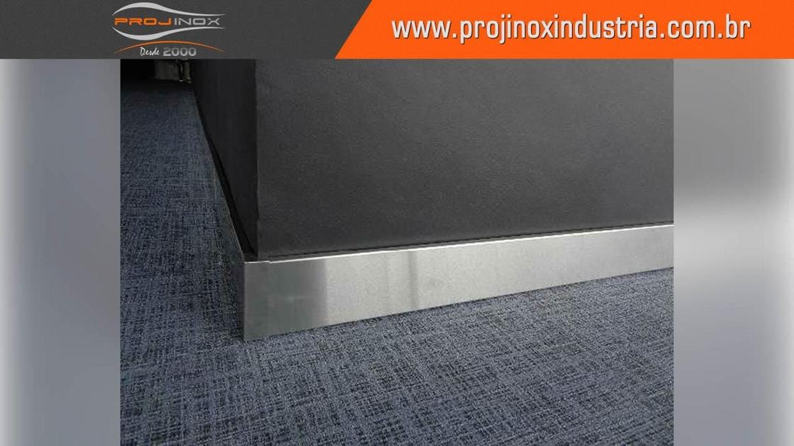 Rodapé de Aço Inox Escovado: Design Futurista e Impecável - inspiração