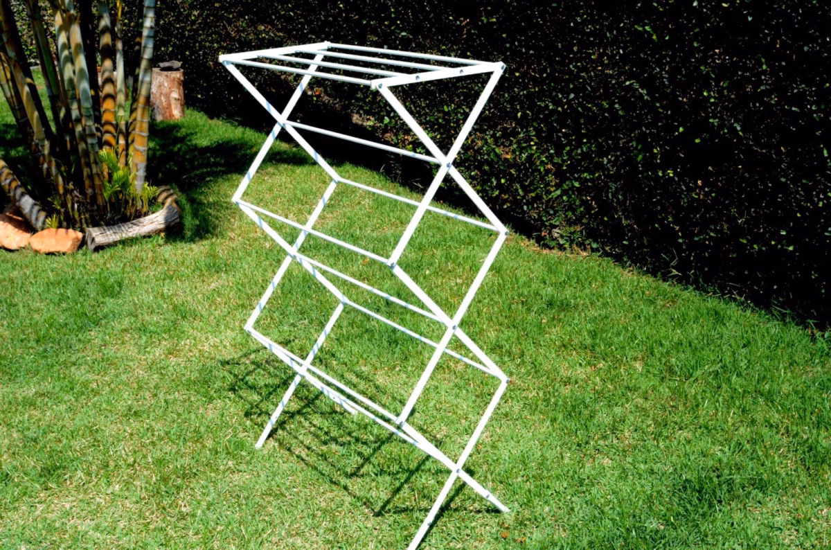 Varal de Chão Sanfonado: Compacto e Eficiente - ideia