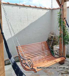 Banco de Varanda Suspenso: Balanço Relaxante com Vista Privilegiada - inspiração