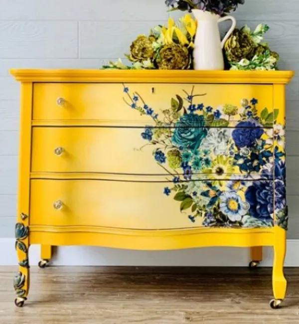 Vintage Moderno: Decoupage com Fotos e Recortes Nostálgicos - ideia