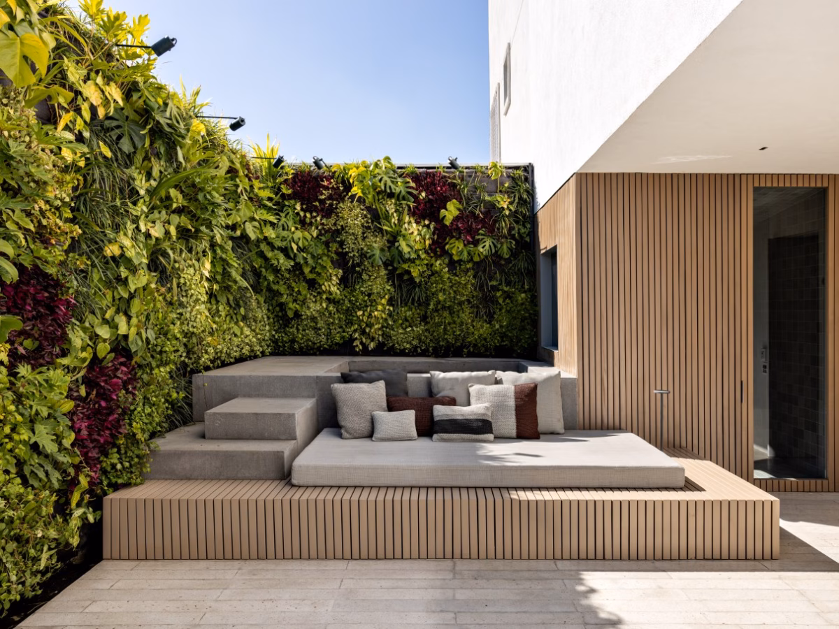 Integração com a Natureza: Ambientes Aconchegantes com Jardim Vertical - detalhe