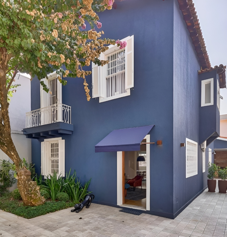 Casa de Praia Aconchegante: Cores Claras e Toques de Azul - detalhe