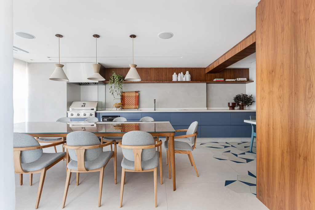 Com Prateleiras Abertas e Plantas: Frescor e Leveza no Ambiente - ideia