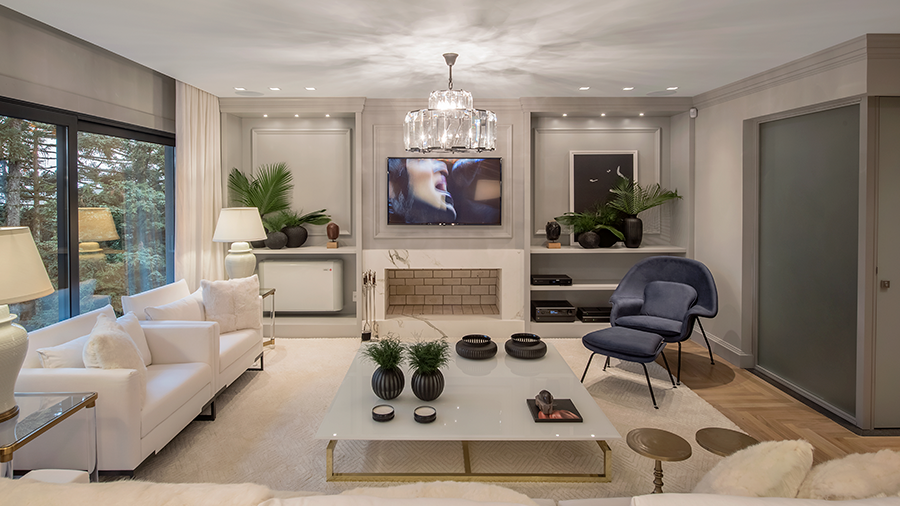 Elegância Clássica: Molduras, Boiseries e Cores Neutras Atemporais - detalhe