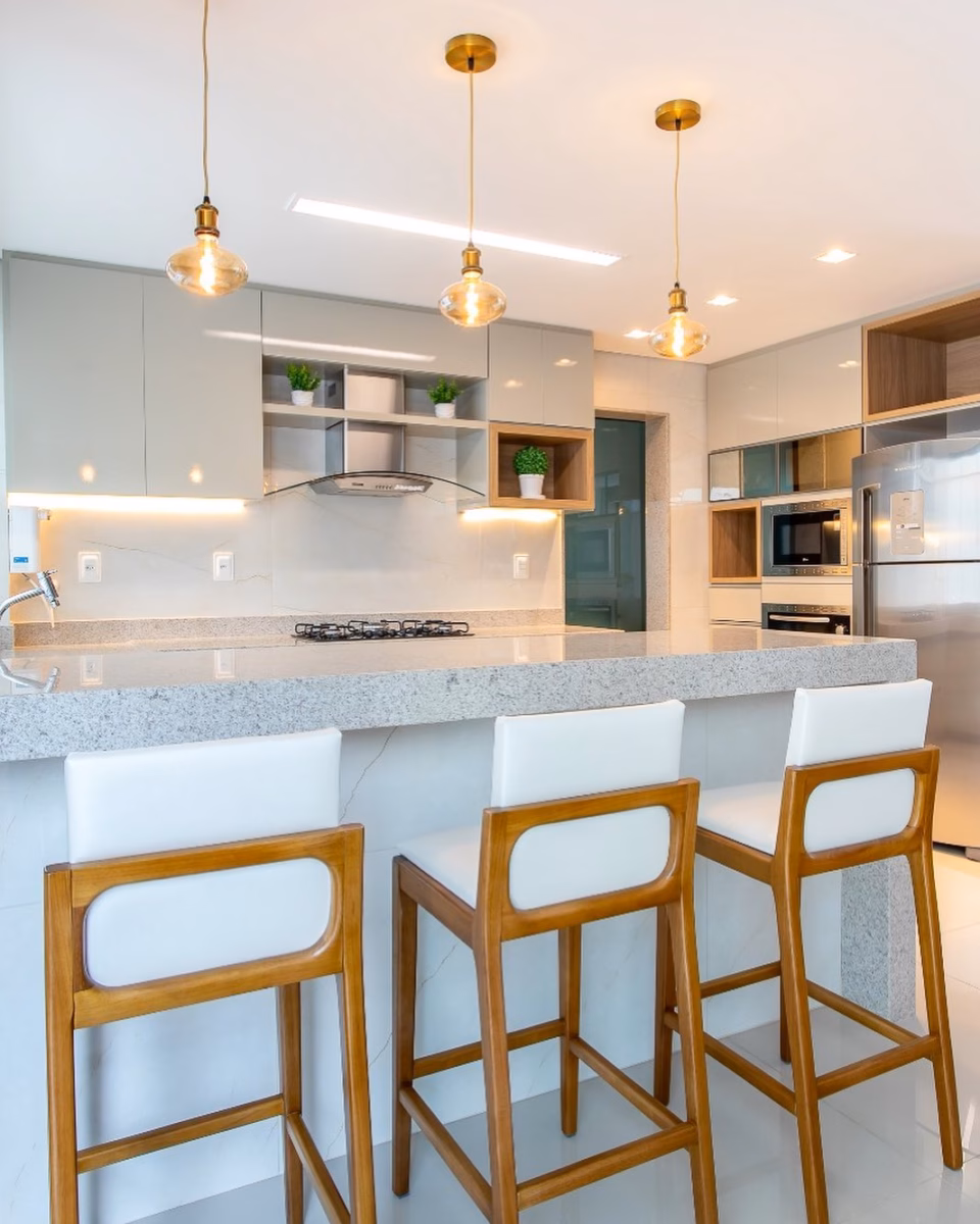 Bancada Clean com Detalhes em Madeira: Simplicidade Sofisticada - detalhe