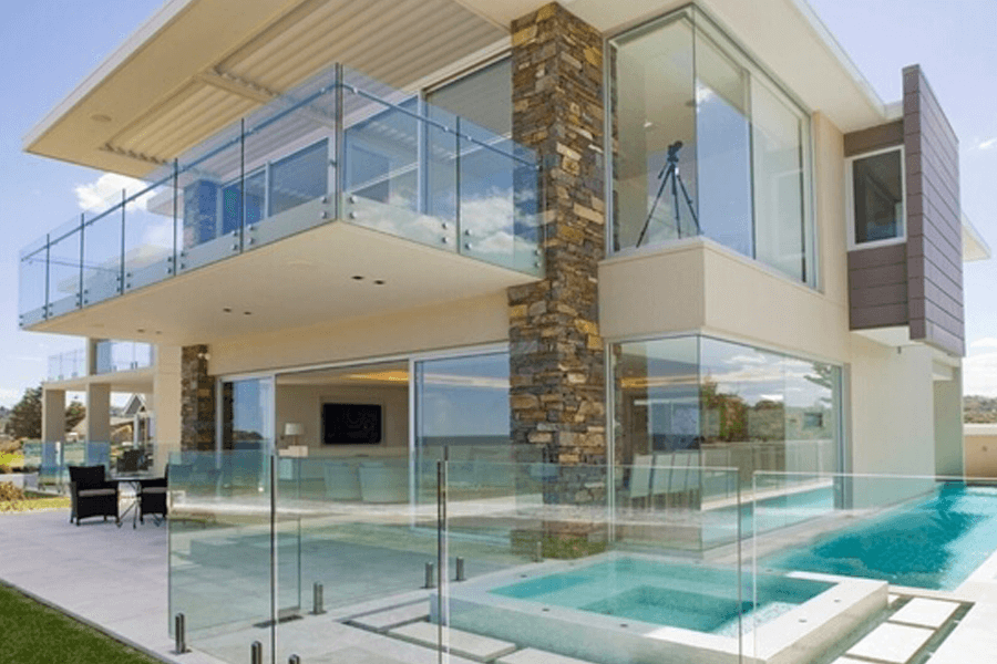 Fachada de Vidro Texturizado: Elegância Tátil e Visual - ideia