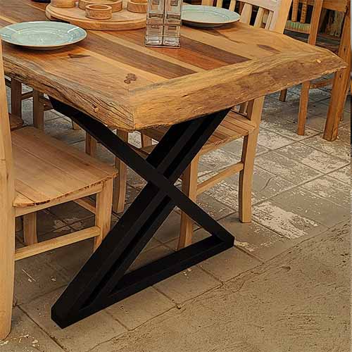 Integrada a Elementos de Ferro para um Toque Industrial - inspiração