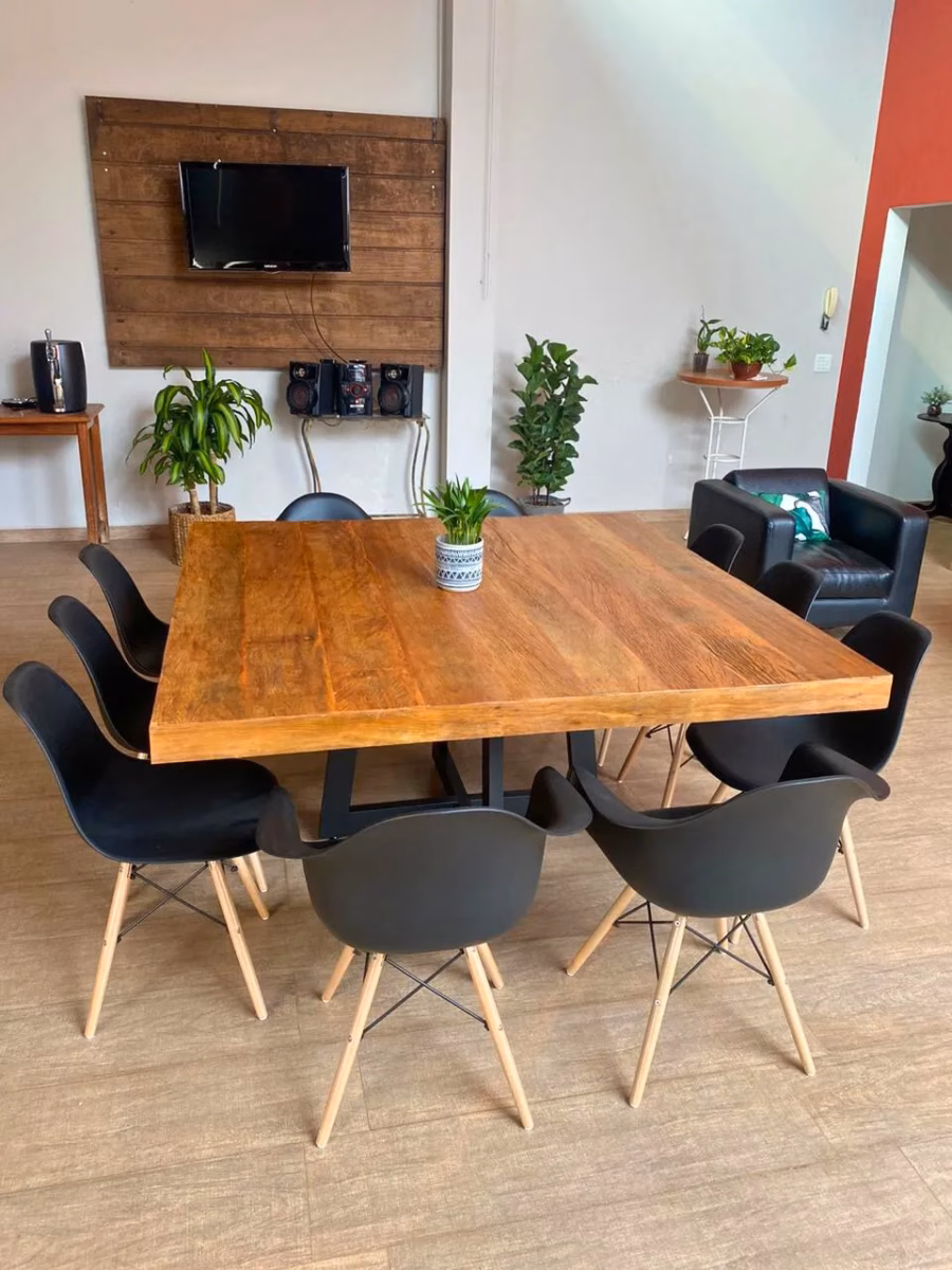 Mesa de Jantar com Tampo de Demolição: Rusticidade Charmosa e Sustentável - ideia