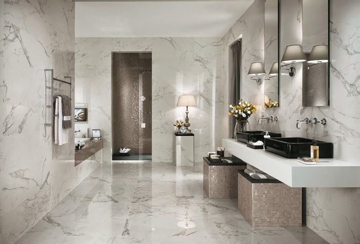 Porcelanato que Imita Mármore Carrara: Um Clássico Repaginado para Seu Banheiro - detalhe